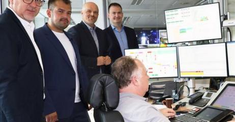 Landtagsmandanten zu Besuch in der Leitstelle