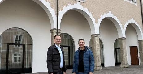 Nikolaus Tittler und Mario Promintzer im Austausch